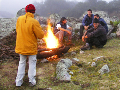Fog&oacute;n en el campamento